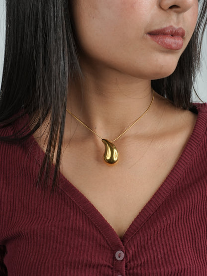 GOLDEN CHAIN WITH DROP