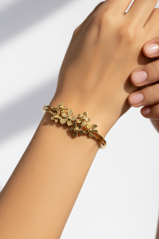 GOLDEN FLOWER SHOBHITA BRACELET