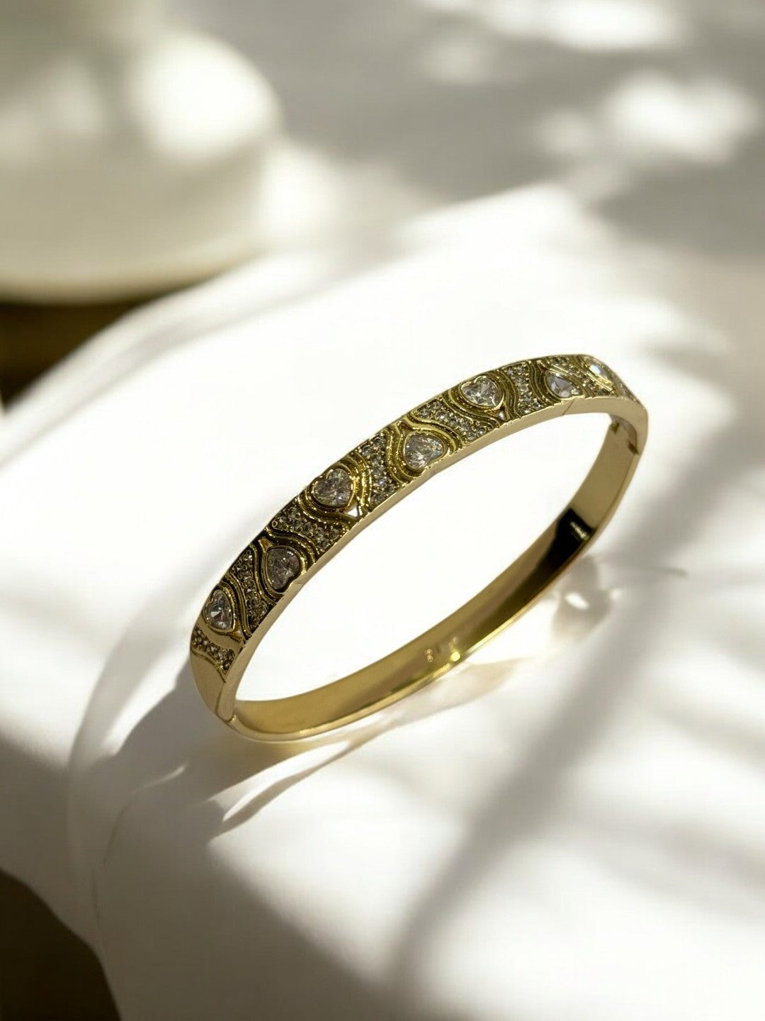 GOLDEN SHINING DIAMOND BRACELET 