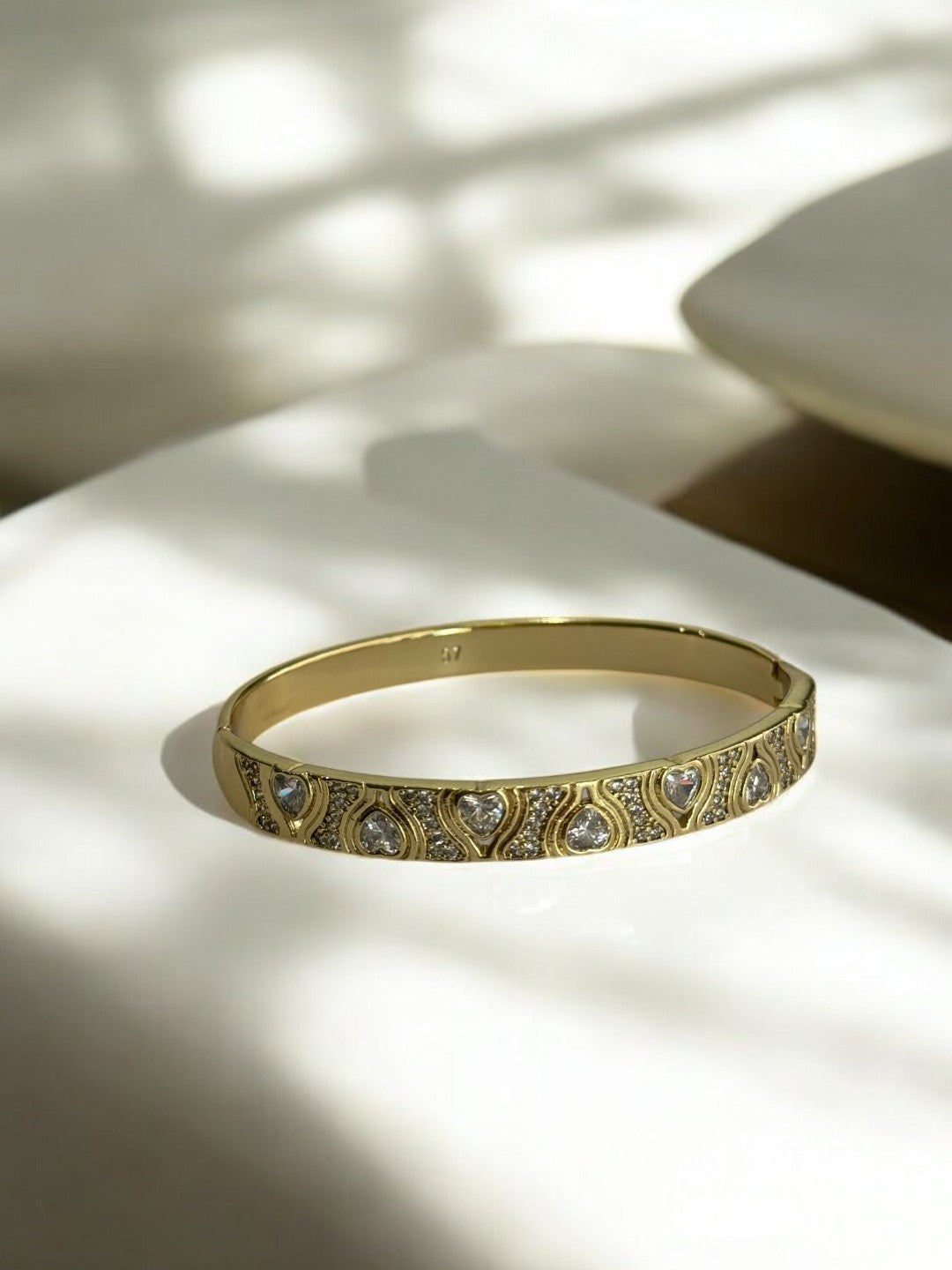 GOLDEN SHINING DIAMOND BRACELET 