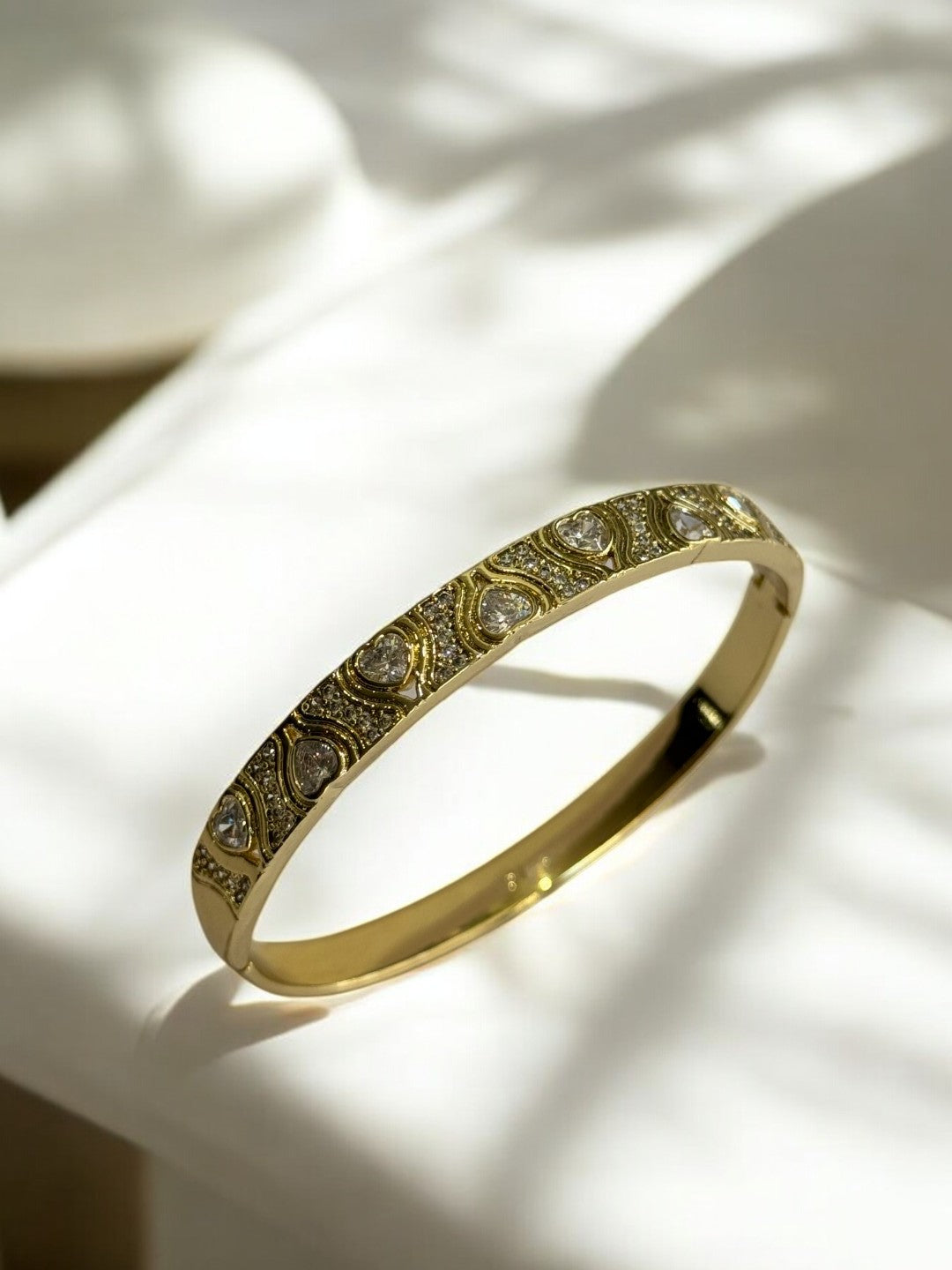 GOLDEN SHINING DIAMOND BRACELET 