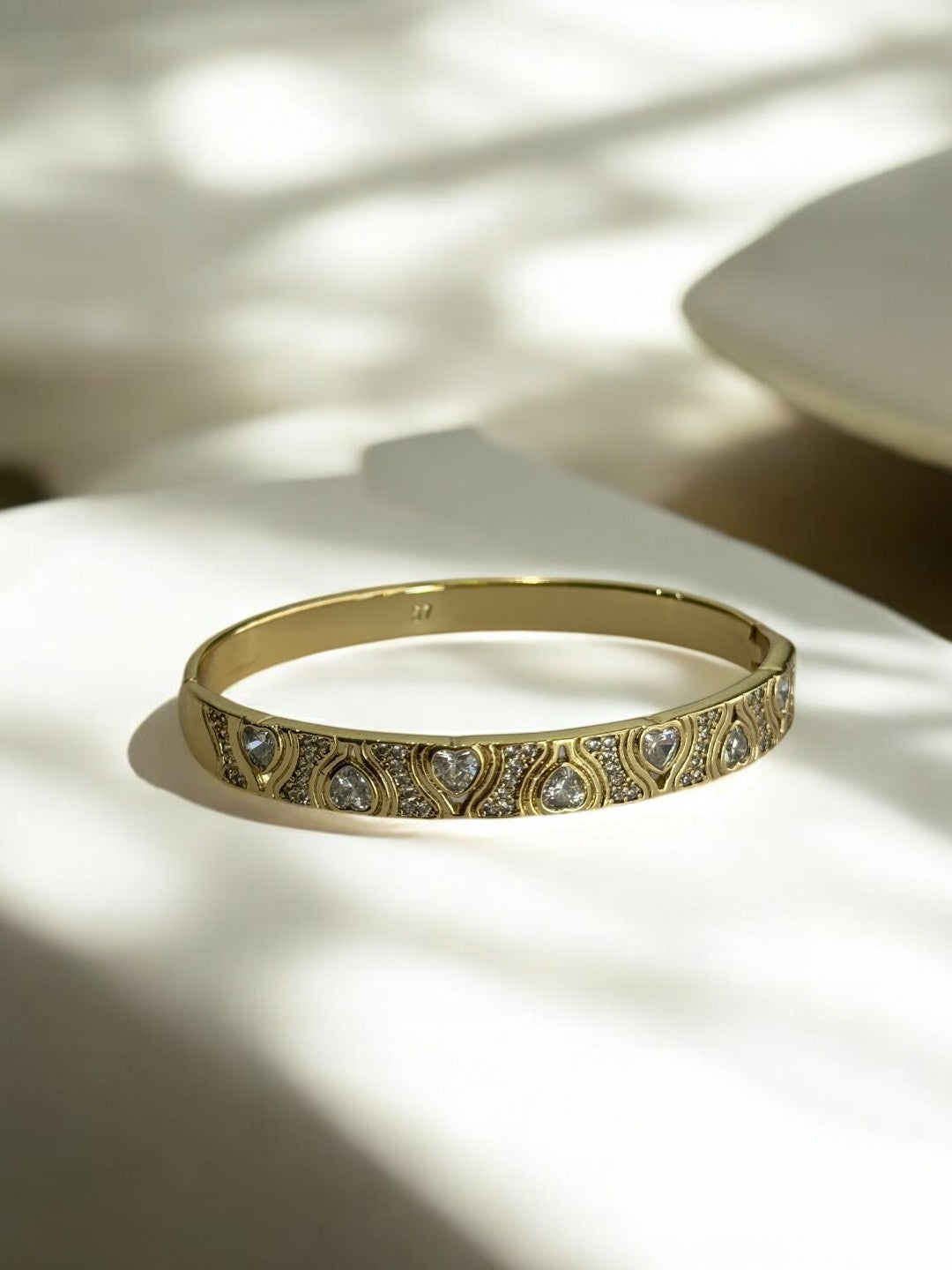 GOLDEN SHINING DIAMOND BRACELET 