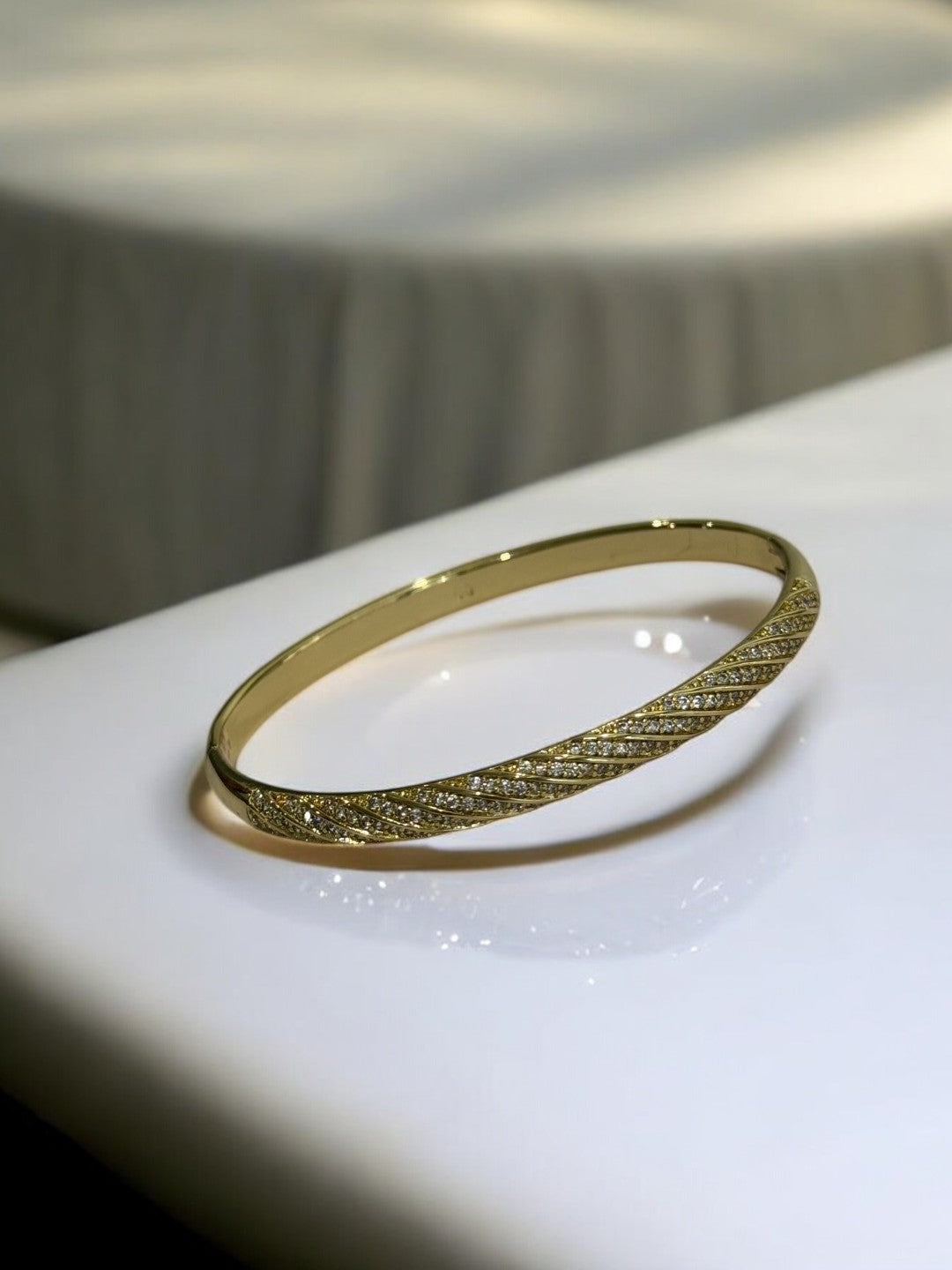 GOLDEN SLANTING LINE DIAMOND BRACELET