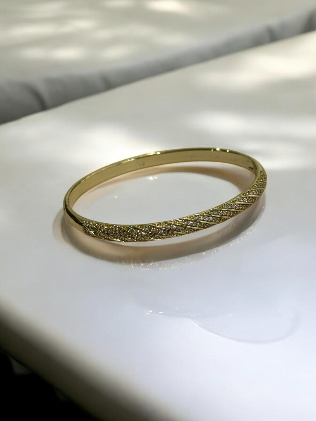 GOLDEN SLANTING LINE DIAMOND BRACELET