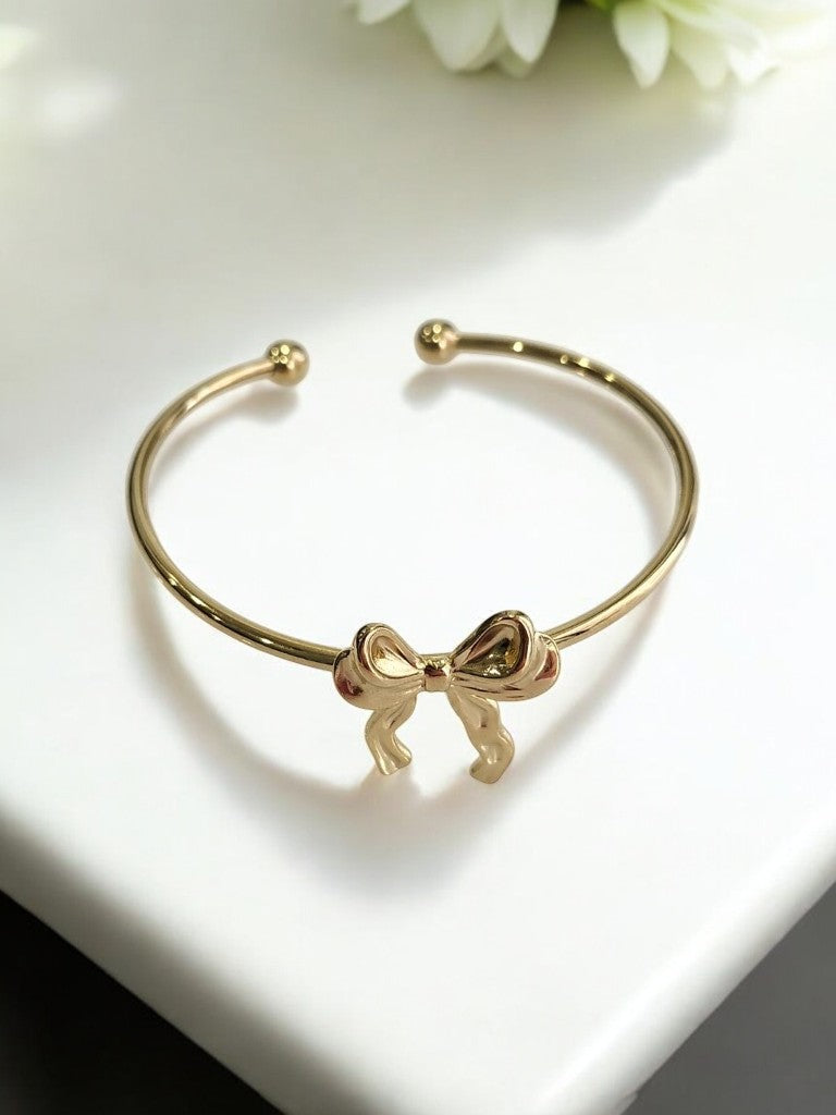 GOLDEN BOW CUFF