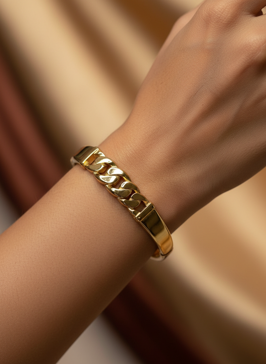 GOLD CHAIN ALASKA BRACELET