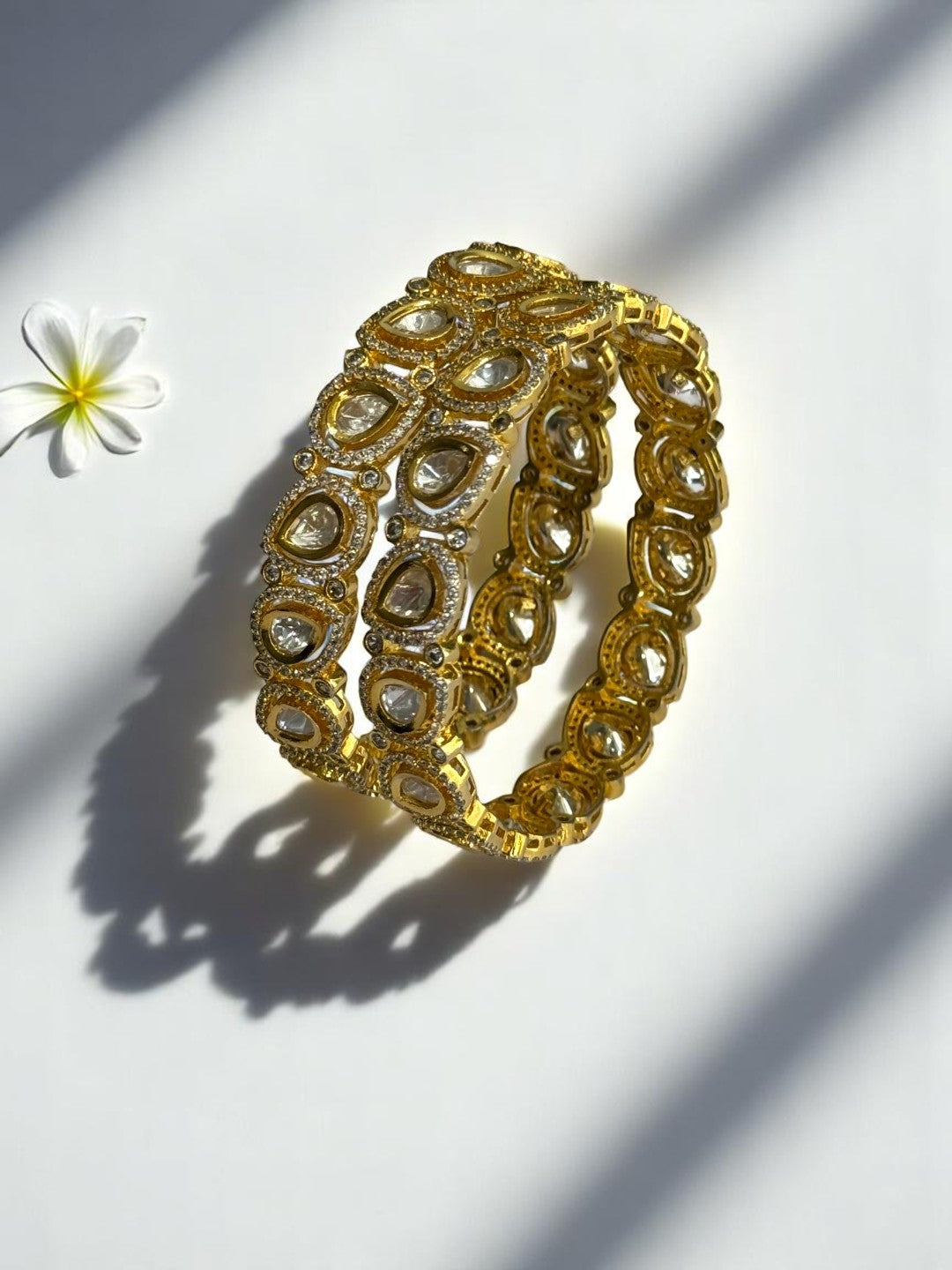 GOLD DHATRI KUNDAN BANGLE