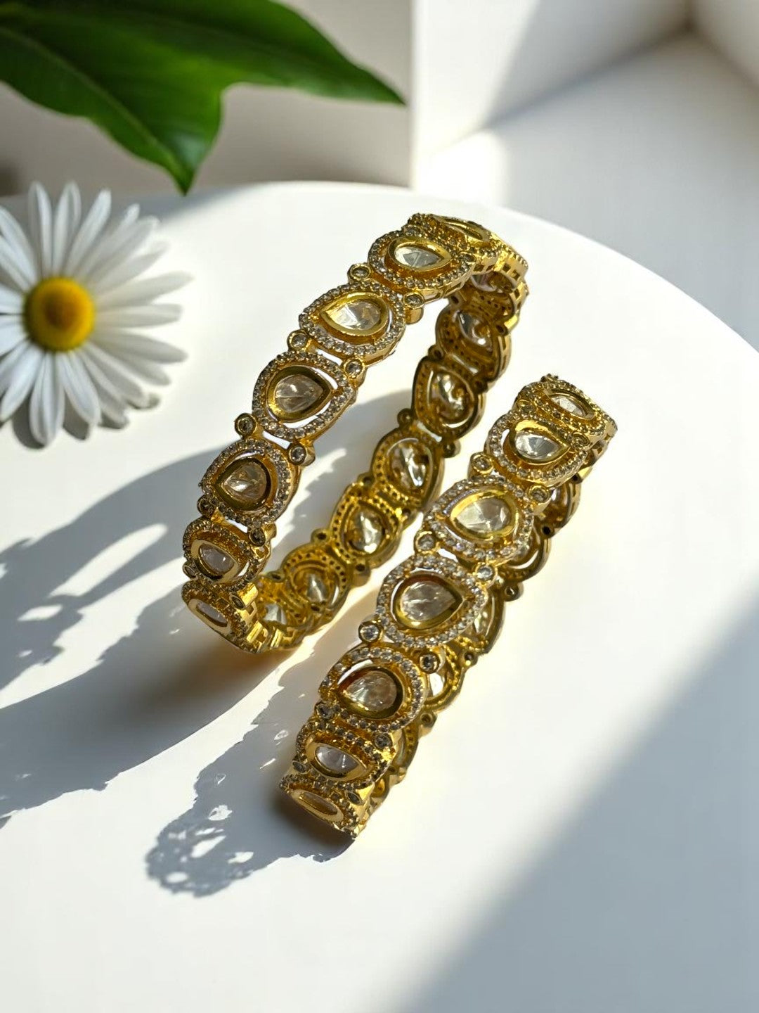 GOLD DHATRI KUNDAN BANGLE
