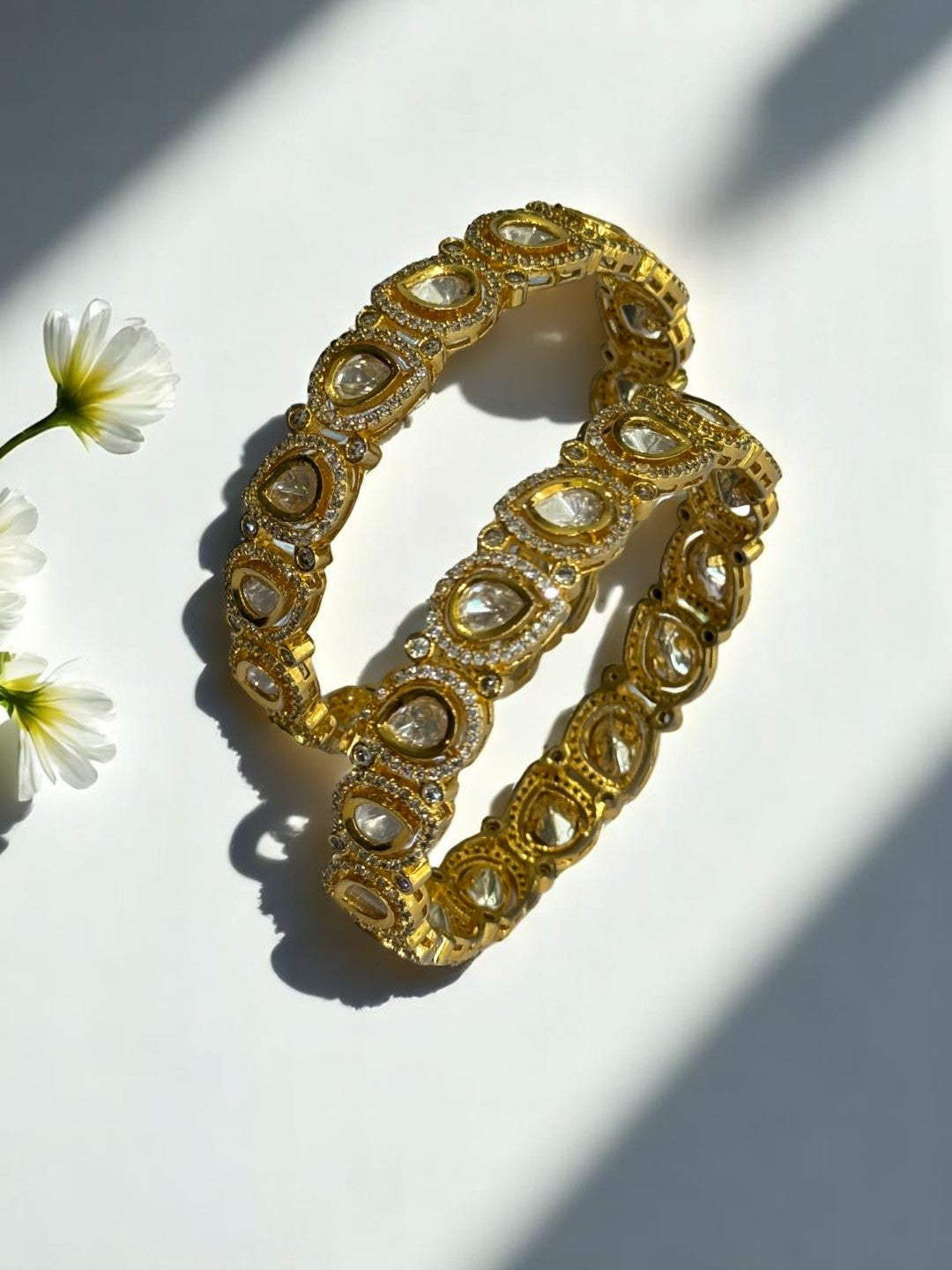 GOLD DHATRI KUNDAN BANGLE