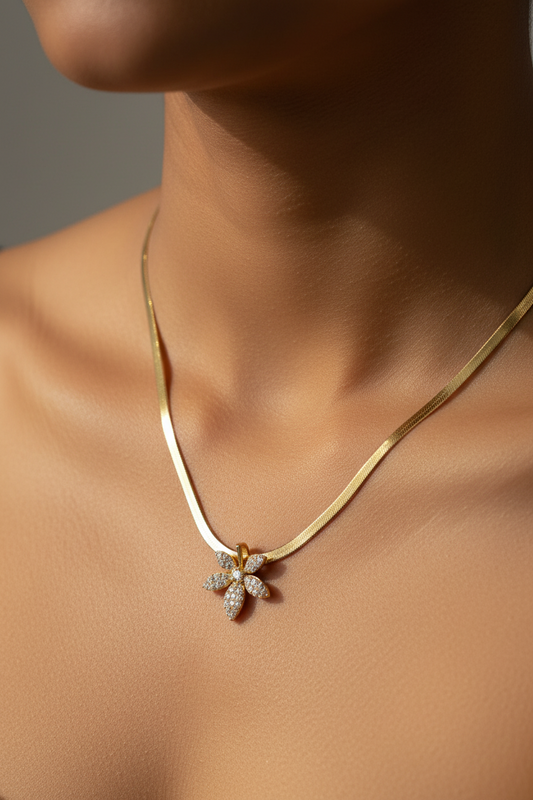 GOLD DIAMOND FLOWER SHELINA NECKALCE