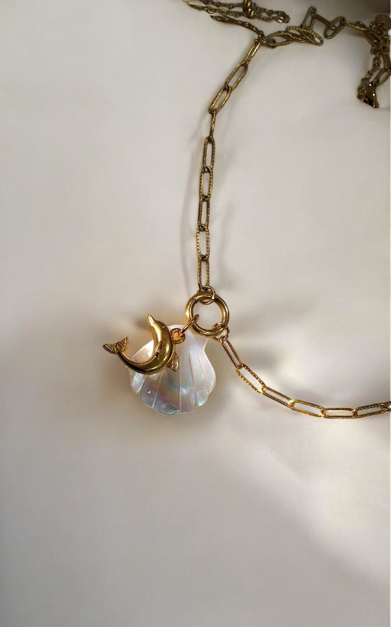 GOLD CHAIN WITH CHARMS LIKE GOLDEN DOLPHIN AND SEASHELL