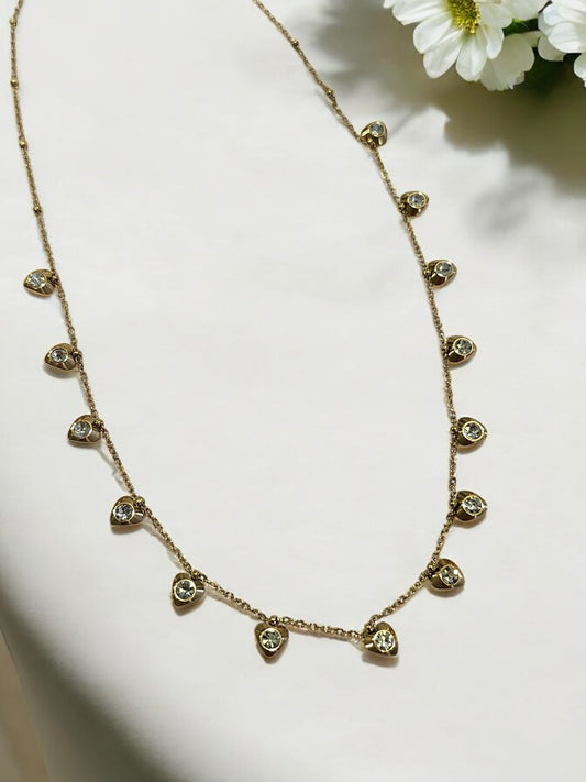 GOLDEN CHAIN WITH HANGING HEART IN DIAMOND