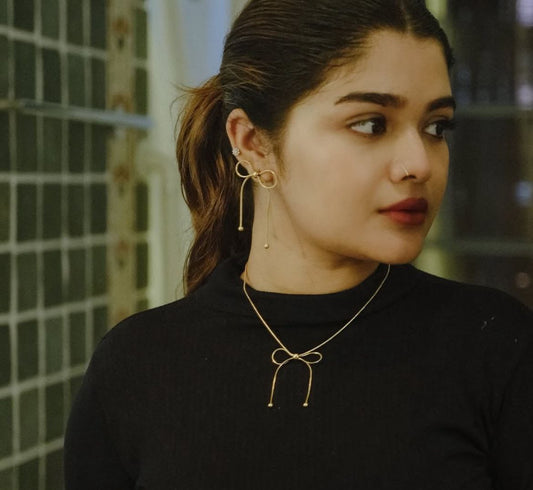 GOLDEN CHAIN WITH INFINITY AND EARRING