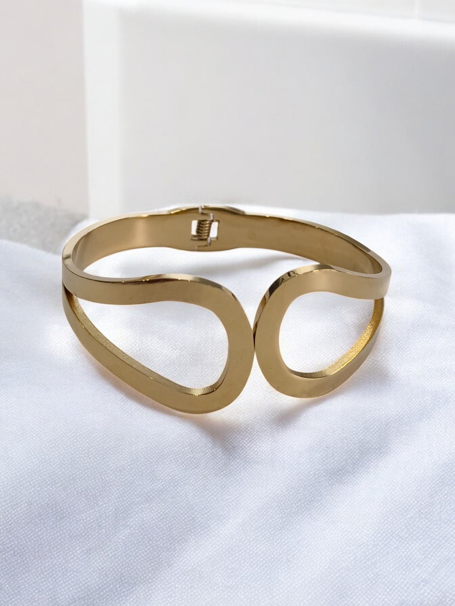GOLDEN FANCY BRACELET