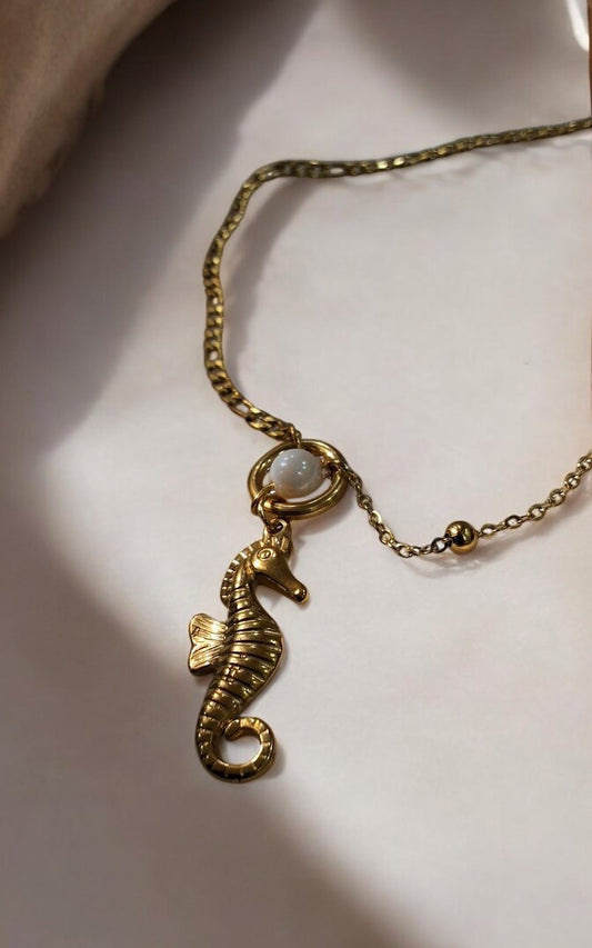 GOLDEN CHAIN WITH PEARL AND SEA HORSE