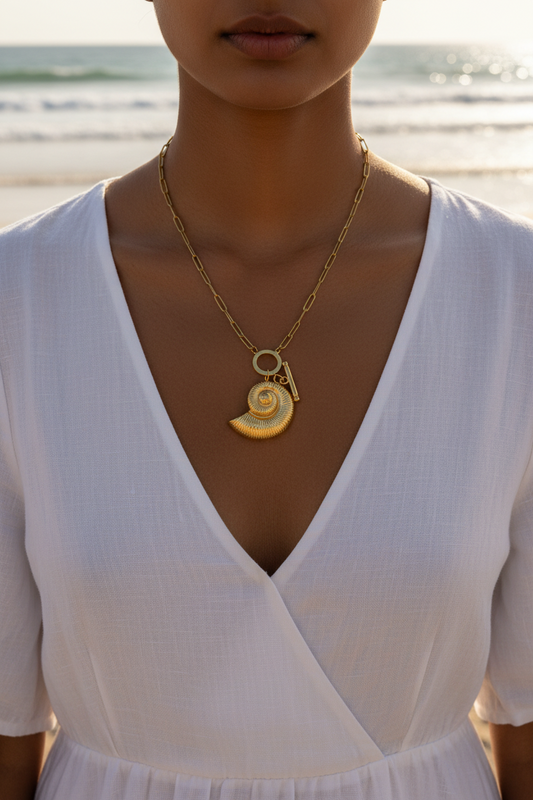GOLD SNAIL SHREENI NECKLACE
