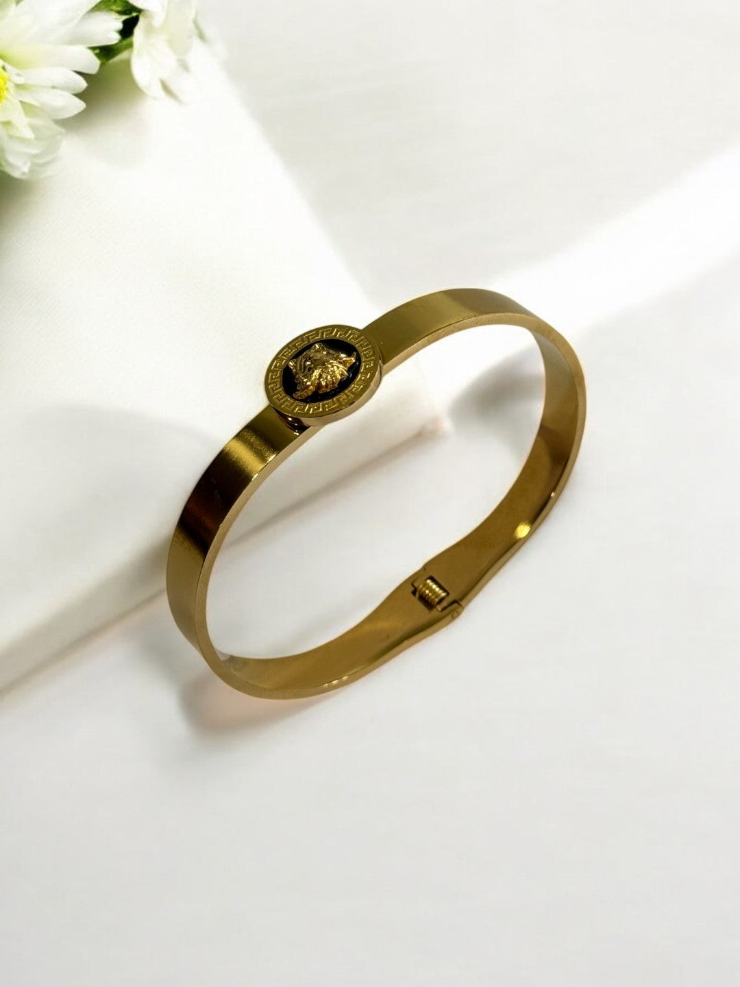 GOLDEN BRACELET