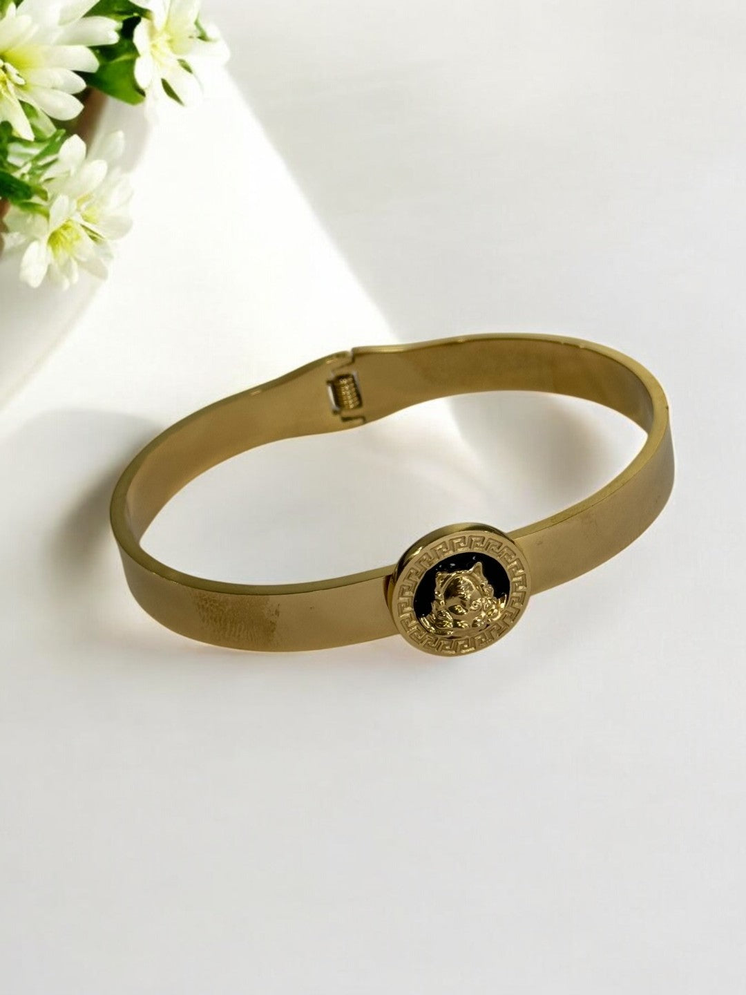 GOLDEN BRACELET