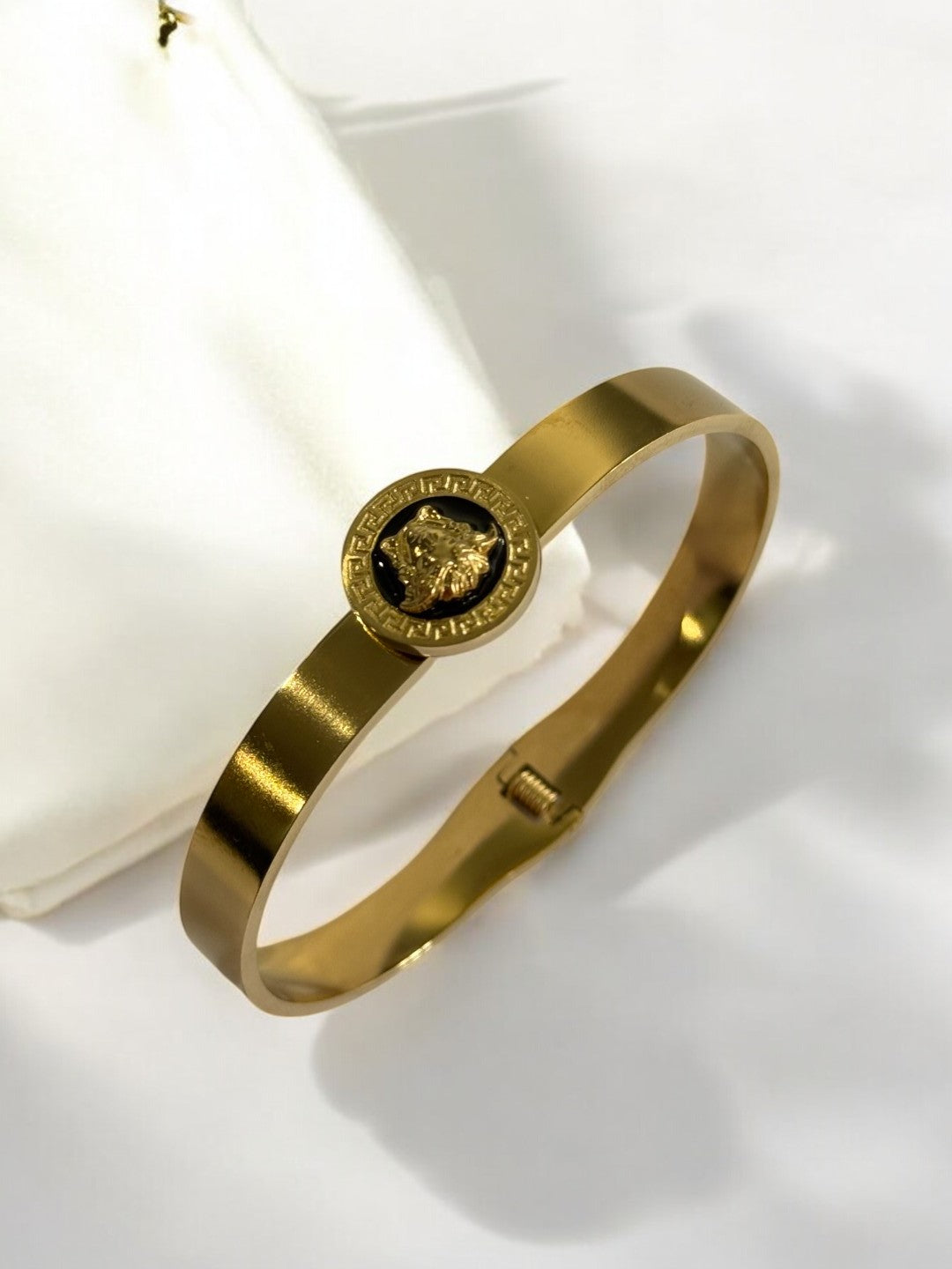 GOLDEN BRACELET