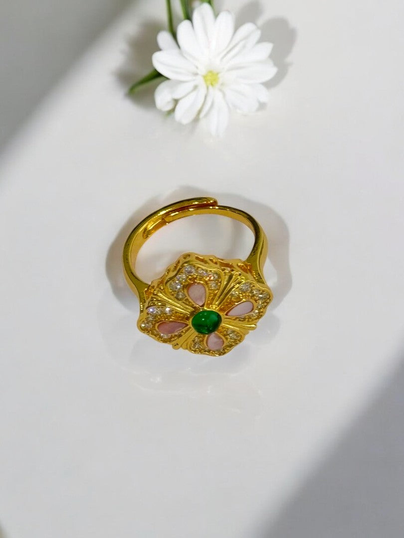 GREEN DIAMOND MARTIN RING
