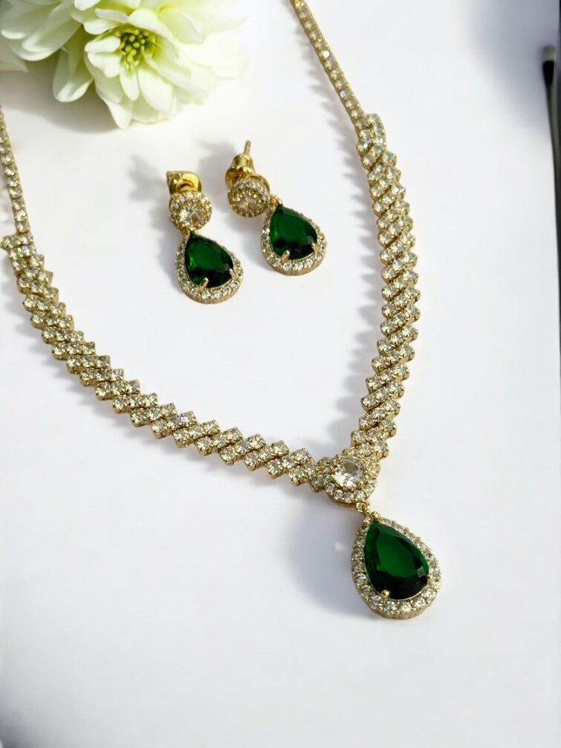 GREEN DIAMOND OMARY NECKLACE SET