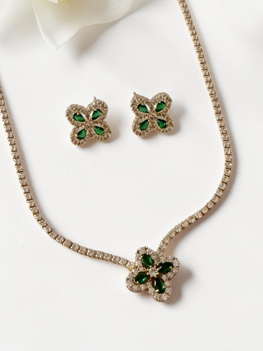 GREEN DIAMOND PENELOP NECKLACE SET