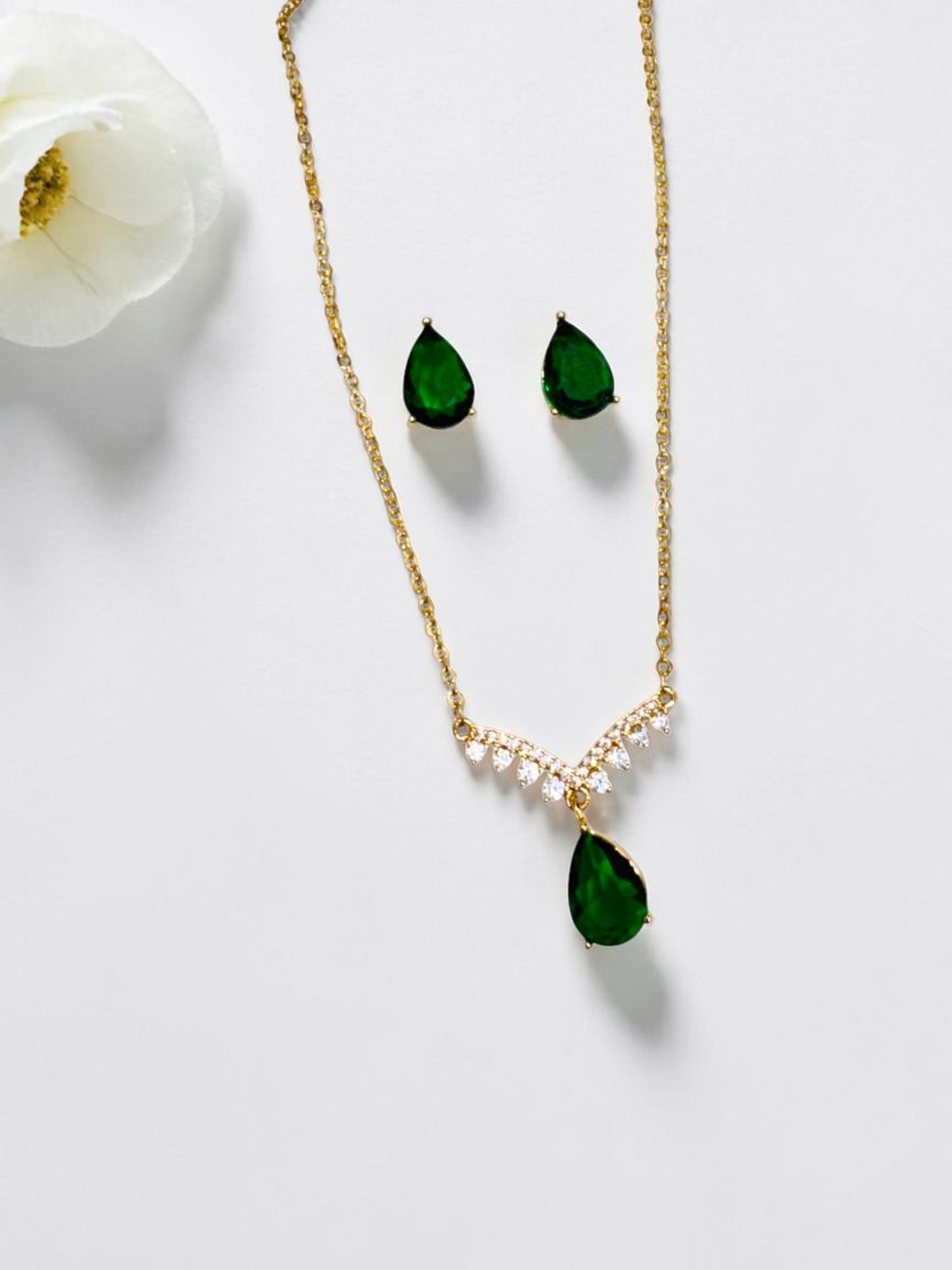 GREEN DROP DIAMOND CLARA NECKLACE SET