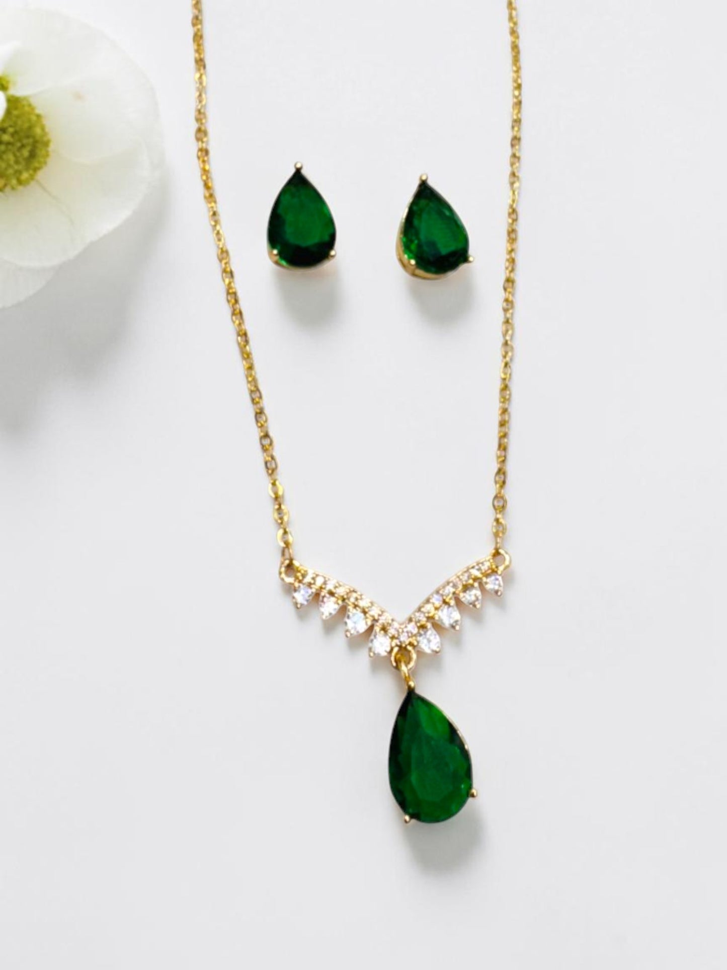 GREEN DROP DIAMOND CLARA NECKLACE SET