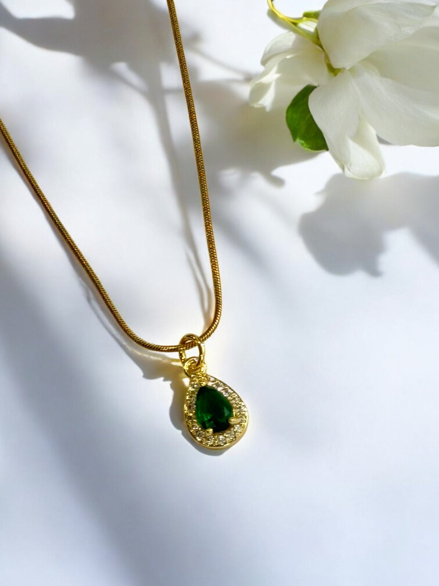 GREEN DROP DIAMOND DAVIS NECKLACE