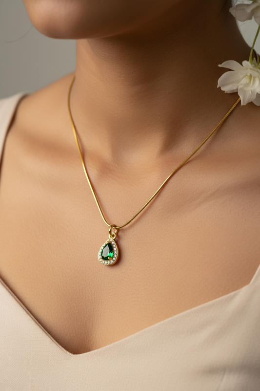 GREEN DROP DIAMOND DAVIS NECKLACE