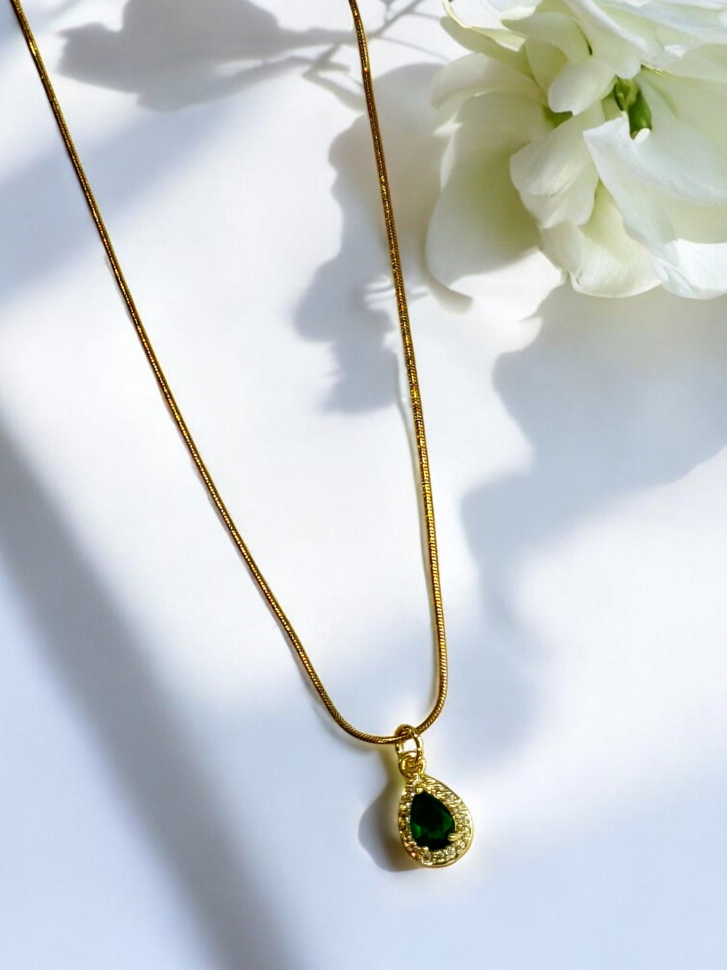 GREEN DROP DIAMOND DAVIS NECKLACE