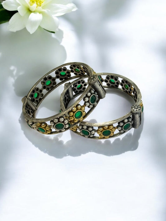 GREEN KIHU GERMAN SILVER BANGLE