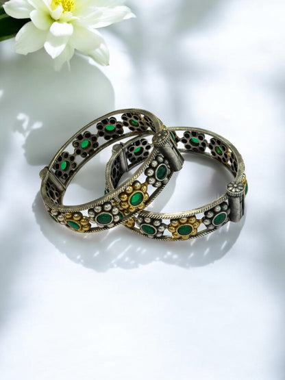GREEN KIHU GERMAN SILVER BANGLE