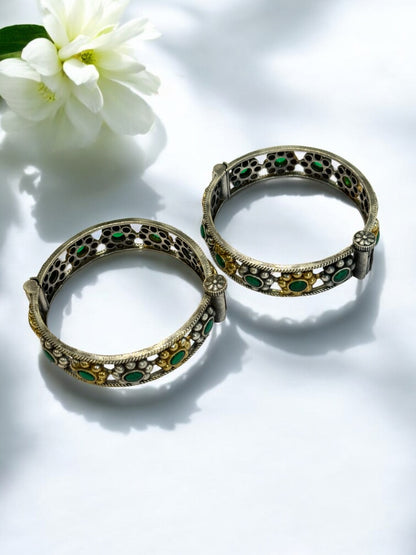GREEN KIHU GERMAN SILVER BANGLE