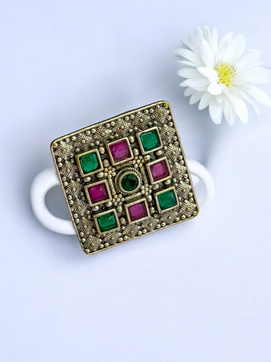 GREEN PINK ISHANI GERMAN SILVER RING