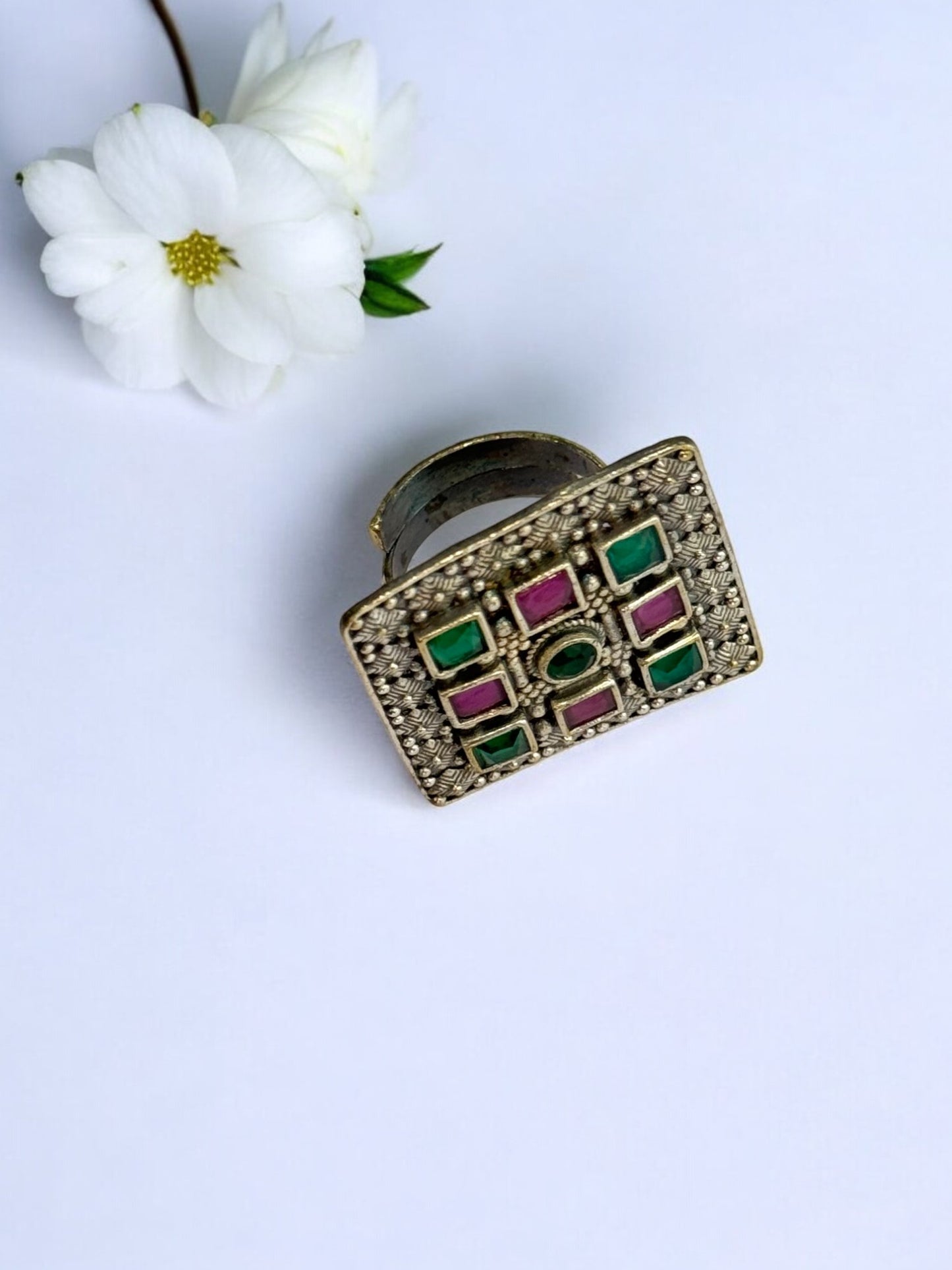 GREEN PINK ISHANI GERMAN SILVER RING