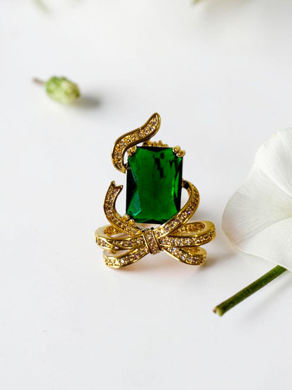 GREEN STONE CELESYA BROOCH