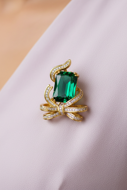 GREEN STONE CELESYA BROOCH