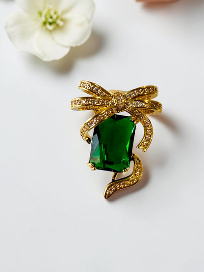GREEN STONE CELESYA BROOCH
