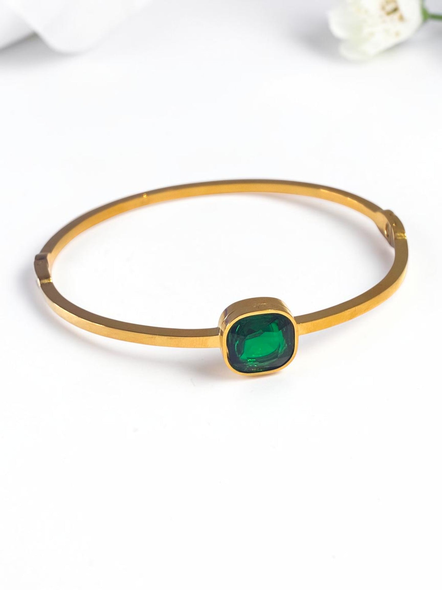 GREEN STONE KYLIE BRACELET