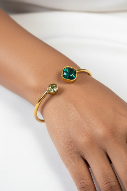 GREEN STONE STEVIE BRACELET (CUFF)