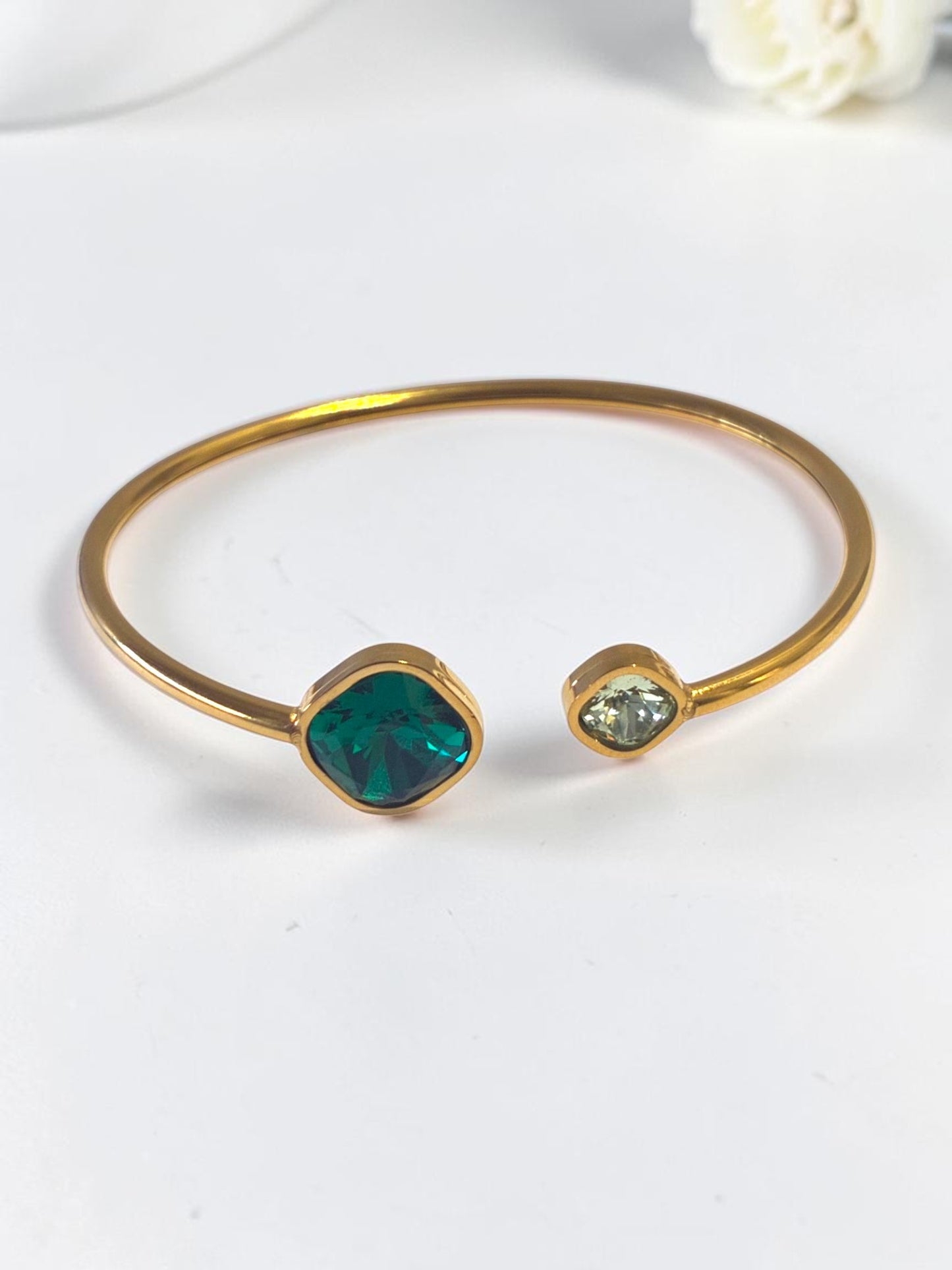 GREEN STONE STEVIE BRACELET (CUFF)