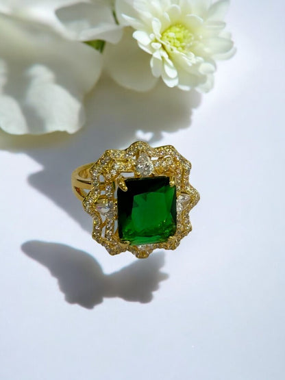GREEN STONE ZYAIR RING