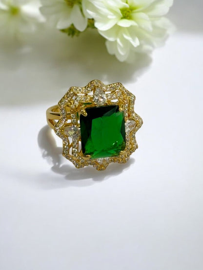 GREEN STONE ZYAIR RING