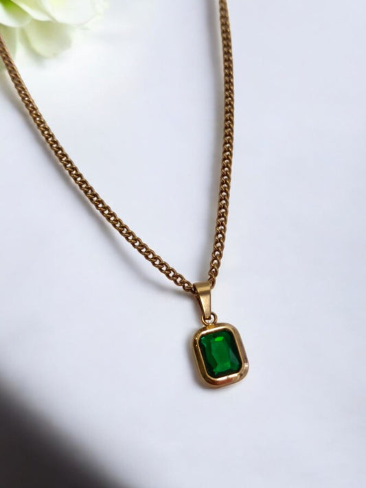 ROSE GOLD CHAIN WITH GREEN STONE