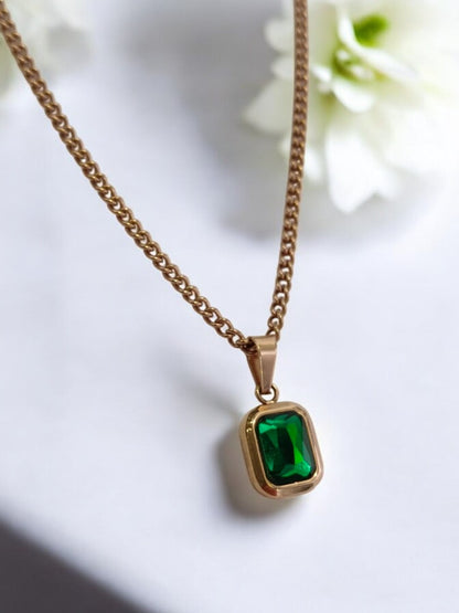 ROSE GOLD CHAIN WITH GREEN STONE