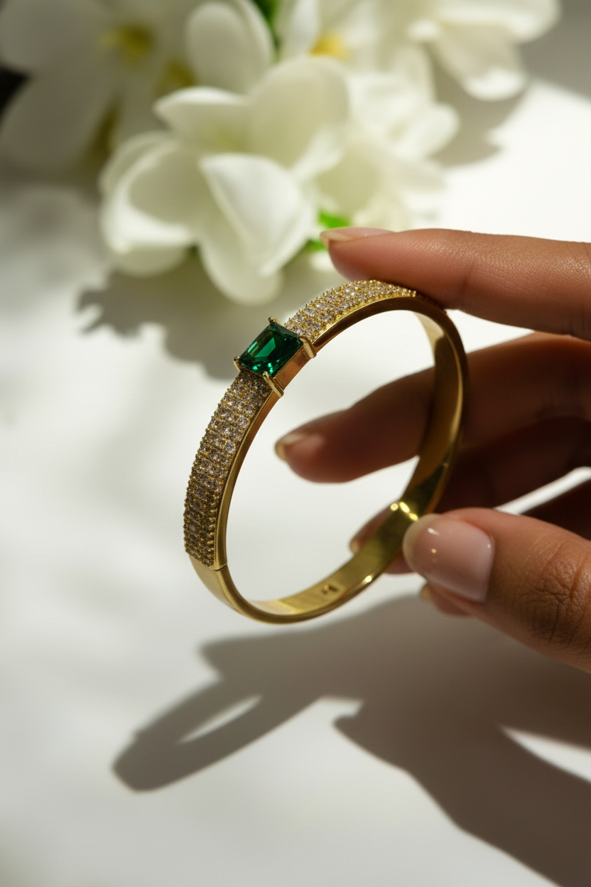 GREEN STONE DASTRY BRACELET