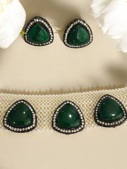 WHITE BEADS CHOAKR WITH GREEN TRIANGULAR STONE AND EARRING