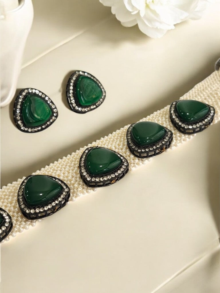 WHITE BEADS CHOAKR WITH GREEN TRIANGULAR STONE AND EARRING