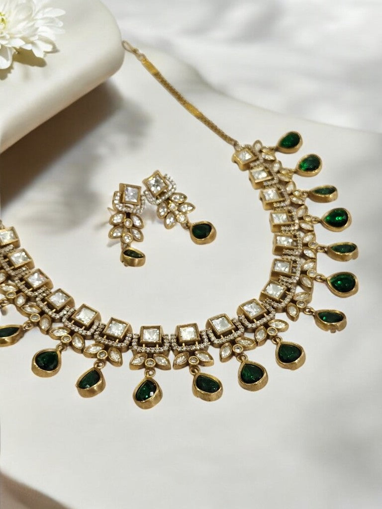 DIAMOND AND KUNDAN NECKLACE WITH GREEN HANGING STONE AND EARRING